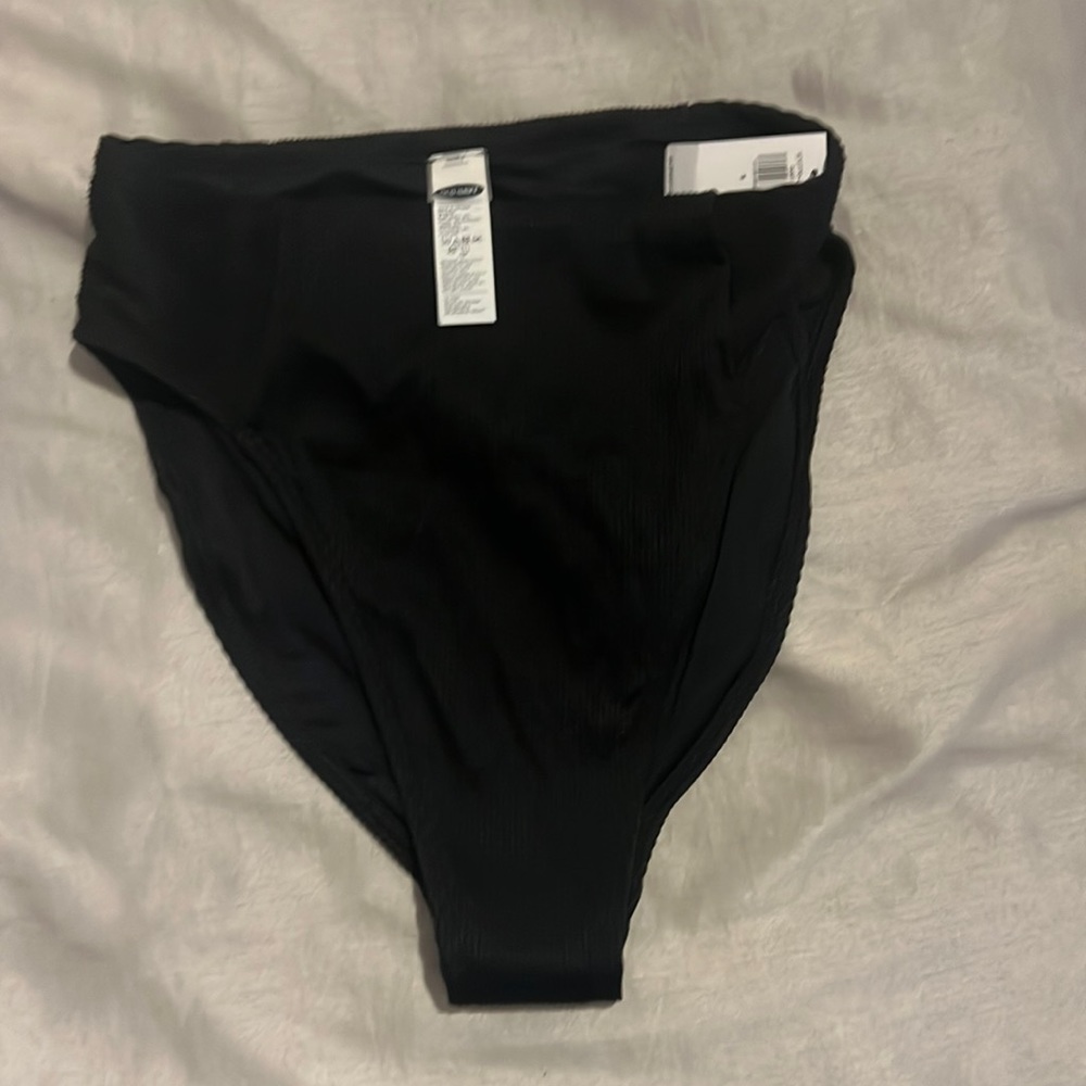 New with tags Small high cut high waisted black bikini bottoms